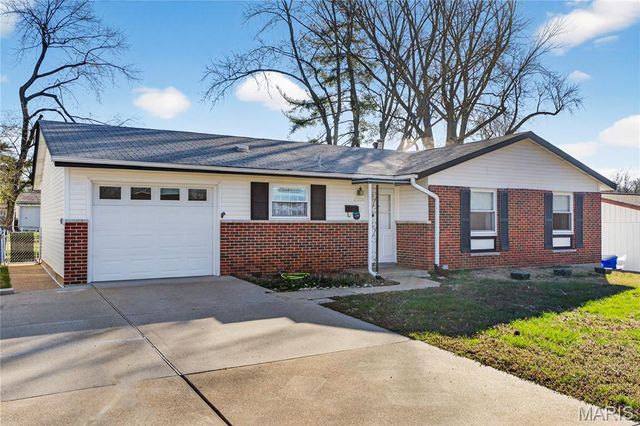 10998 Whitbyhall Drive, Bridgeton, MO 63044