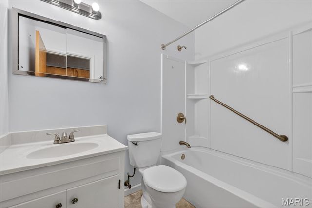 10998 Whitbyhall Drive, Bridgeton, MO 63044