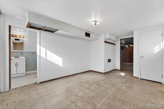 10998 Whitbyhall Drive, Bridgeton, MO 63044