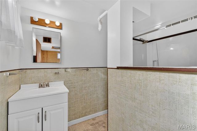 10998 Whitbyhall Drive, Bridgeton, MO 63044