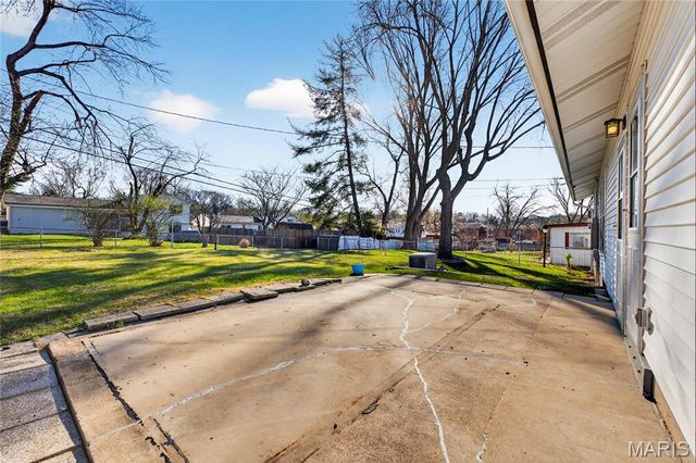 10998 Whitbyhall Drive, Bridgeton, MO 63044