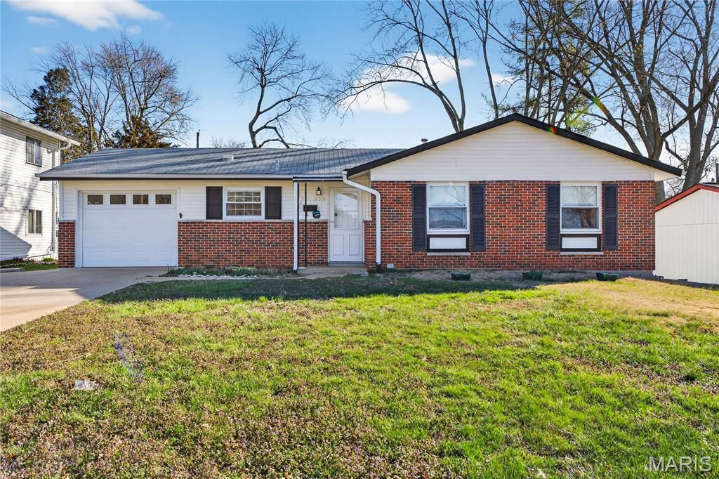 10998 Whitbyhall Drive, Bridgeton, MO 63044