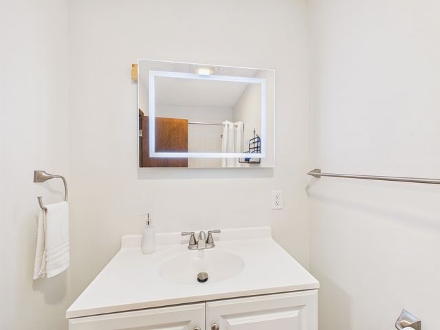 774 East Mountain Road E6, Killington, VT 05751