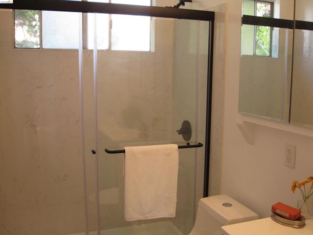 15799 Dermody Ave, San Lorenzo, CA 94580