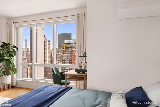 350 W 42nd St Apt 28H, New York City, NY 10036