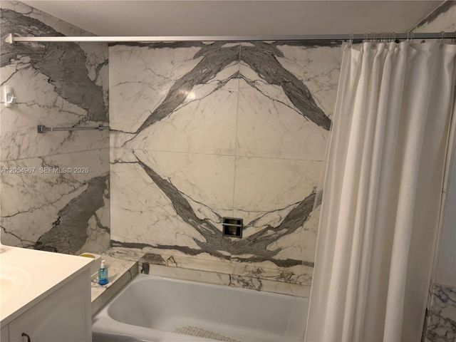 3850 Galt Ocean Dr 111, Fort Lauderdale, FL 33308