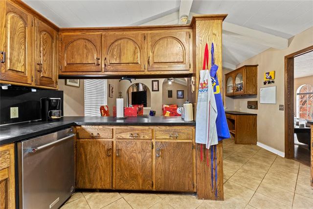 1207 N Kansas, Weatherford, OK 73096