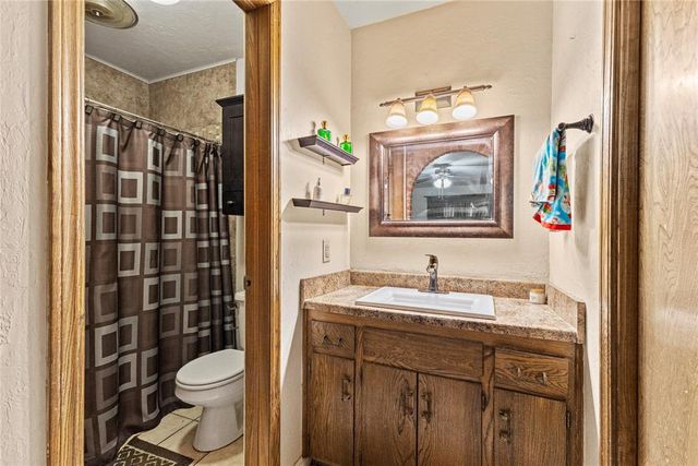 1207 N Kansas, Weatherford, OK 73096