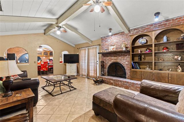 1207 N Kansas, Weatherford, OK 73096