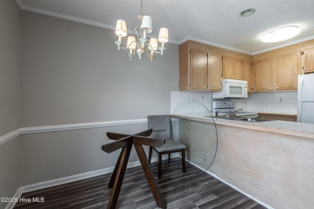3923 S Sterling Pointe Drive Mm9, Winterville, NC 28590