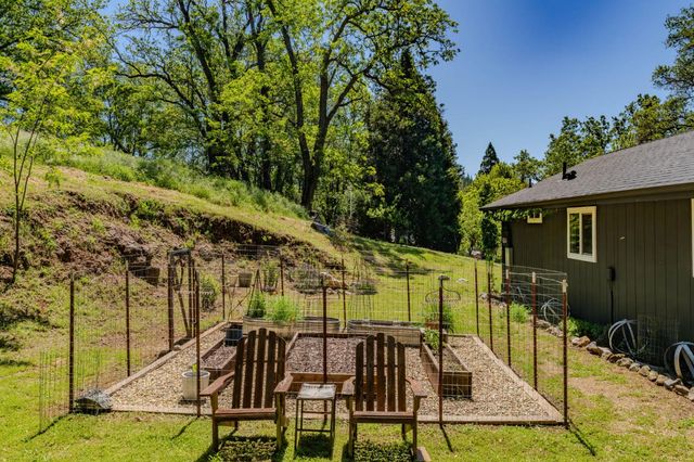 16308 Emigrant Rd, Volcano, CA 95689