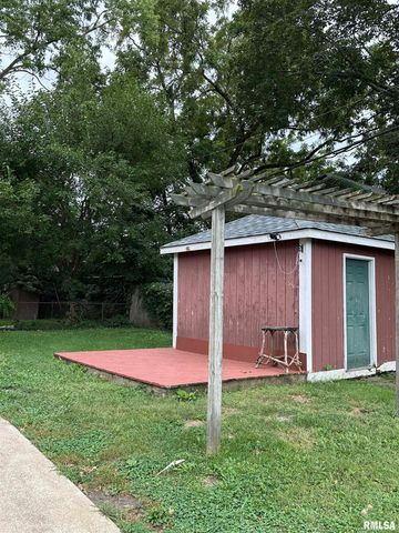 809 W STERLING Avenue, West Peoria, IL 61604