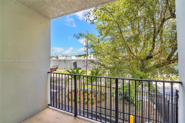 860 NE 78th St 207, Miami, FL 33138