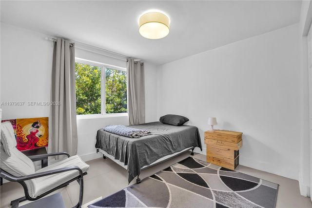 860 NE 78th St 207, Miami, FL 33138