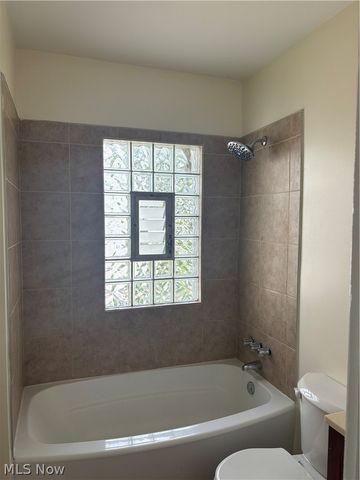 3906 Brookside Boulevard, Cleveland, OH 44111