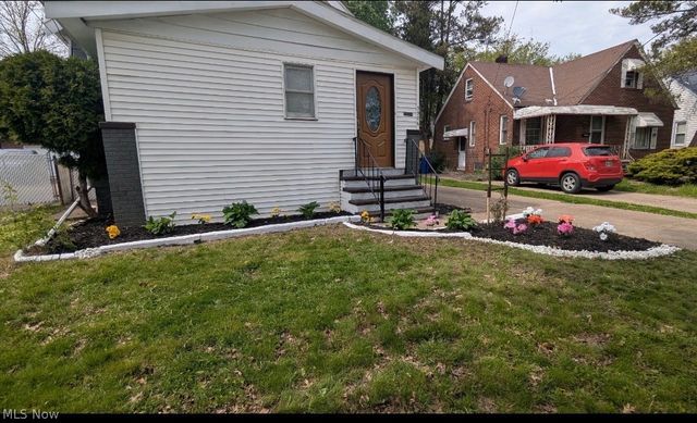 3906 Brookside Boulevard, Cleveland, OH 44111