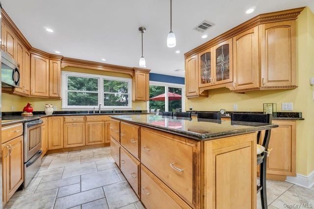 269 Southport Street, Ronkonkoma, NY 11779