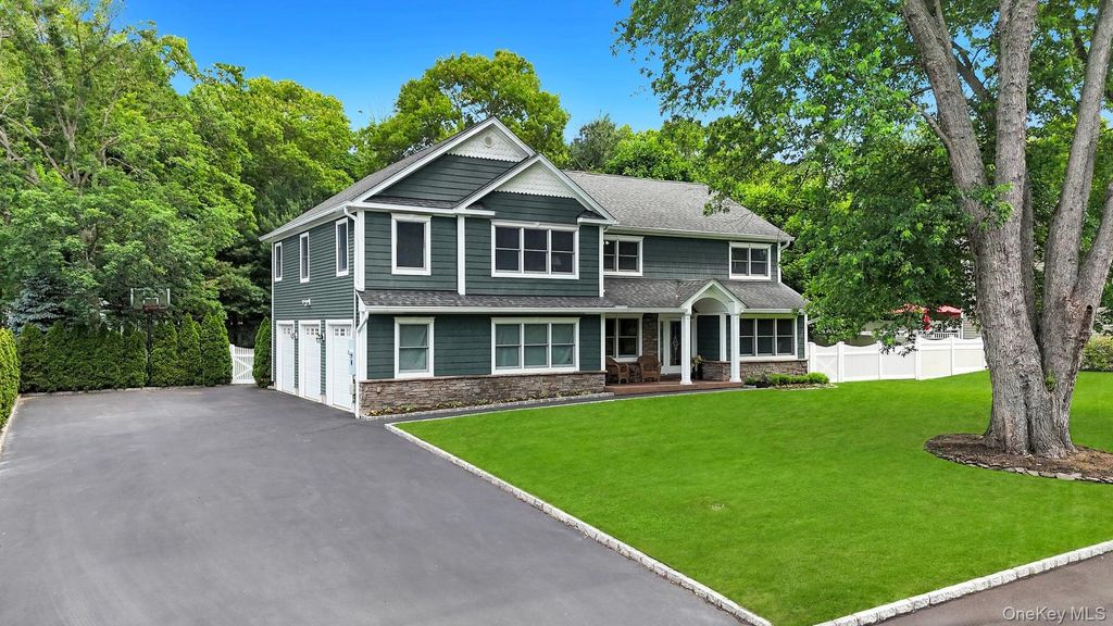 269 Southport Street, Ronkonkoma, NY 11779