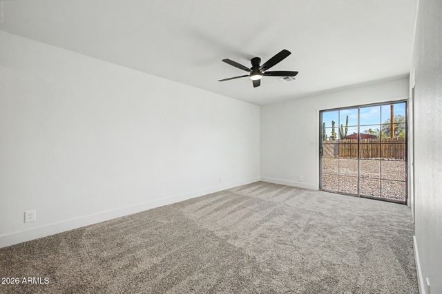 562 E HONDO Avenue, Apache Junction, AZ 85119