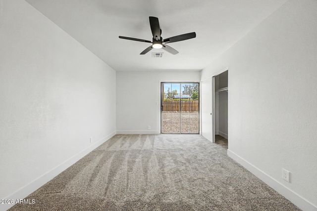 562 E HONDO Avenue, Apache Junction, AZ 85119