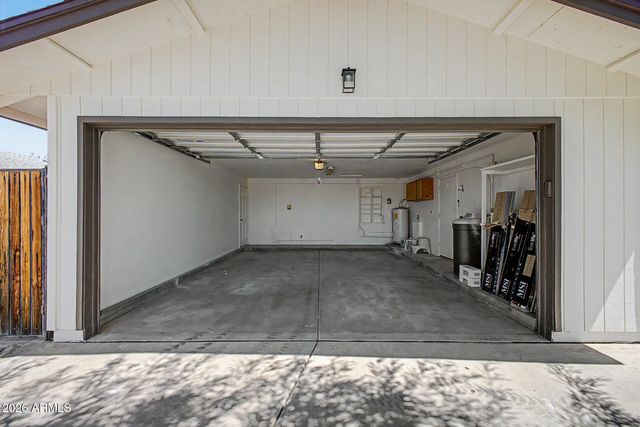 562 E HONDO Avenue, Apache Junction, AZ 85119