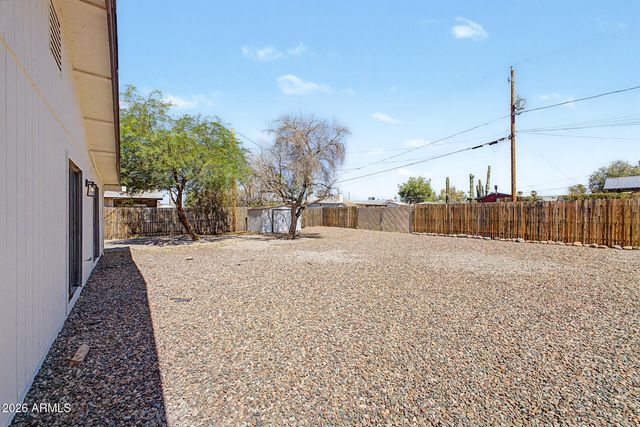 562 E HONDO Avenue, Apache Junction, AZ 85119