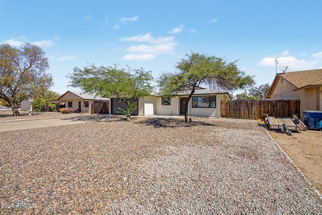 562 E HONDO Avenue, Apache Junction, AZ 85119