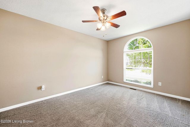 6061 Edgemont Way, Shelbyville, KY 40065