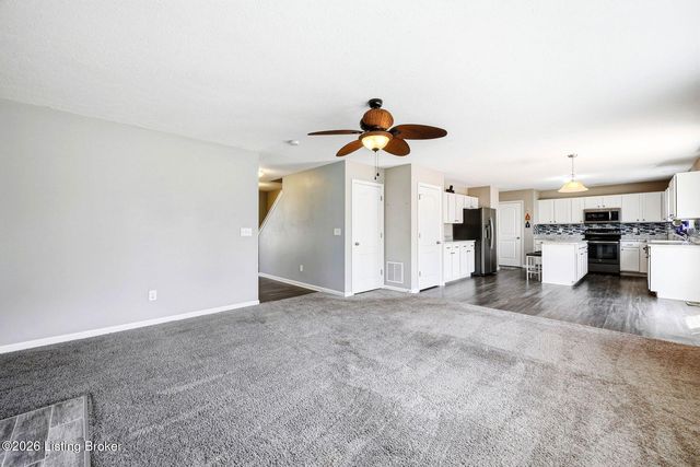 6061 Edgemont Way, Shelbyville, KY 40065