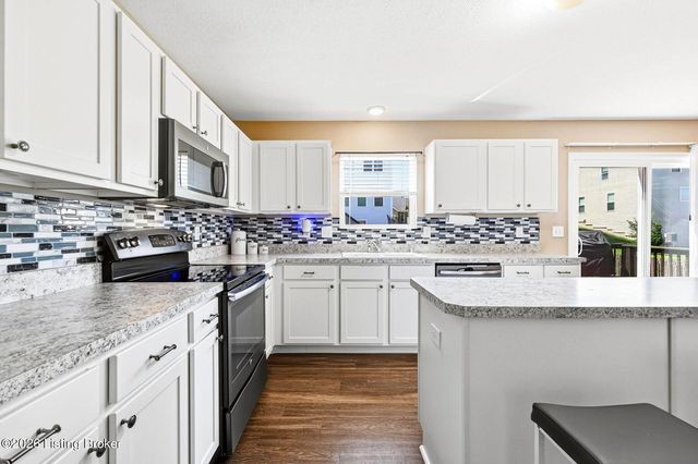 6061 Edgemont Way, Shelbyville, KY 40065