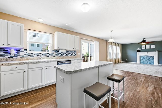 6061 Edgemont Way, Shelbyville, KY 40065
