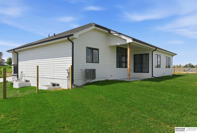 16718 Mormon Street, Bennington, NE 68007