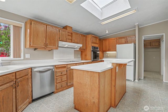 905 243rd Street SW, Bothell, WA 98021