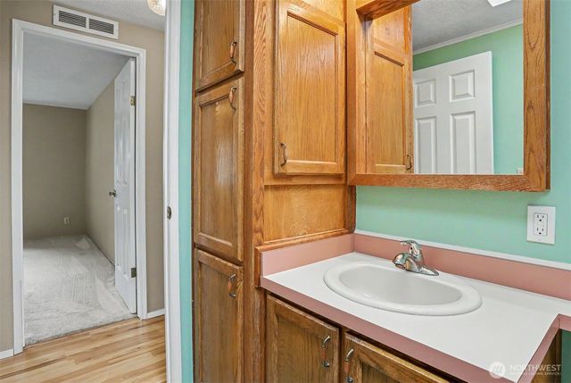 905 243rd Street SW, Bothell, WA 98021