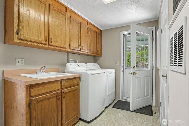 905 243rd Street SW, Bothell, WA 98021