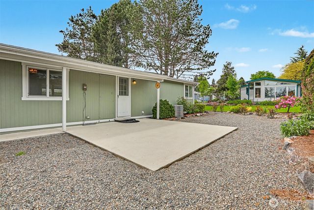 905 243rd Street SW, Bothell, WA 98021
