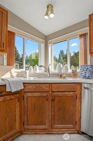 905 243rd Street SW, Bothell, WA 98021