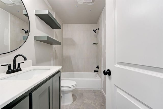 12429 Dolche Vita Drive, Oklahoma City, OK 73099