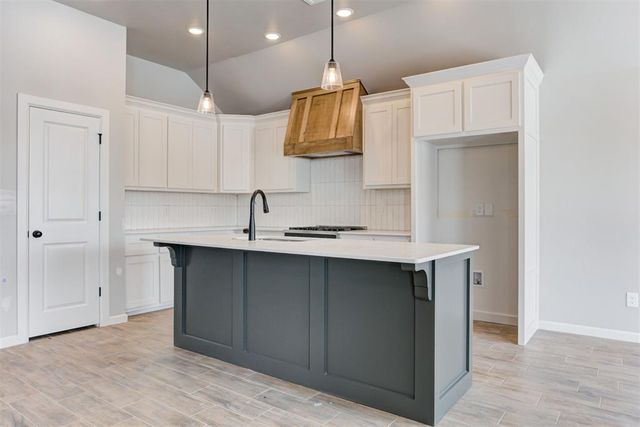 12429 Dolche Vita Drive, Oklahoma City, OK 73099