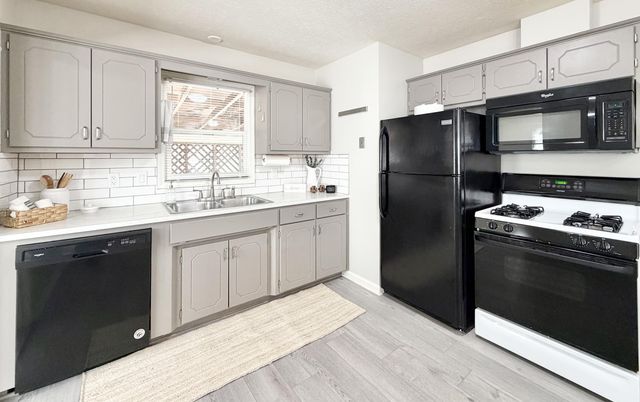 1206 N 20TH Street, Council Bluffs, IA 51501
