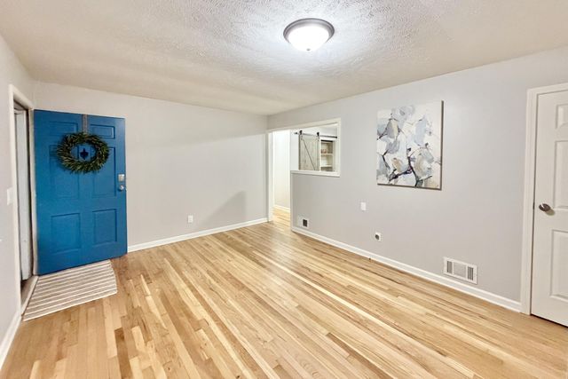 1206 N 20TH Street, Council Bluffs, IA 51501