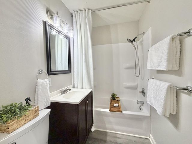 1206 N 20TH Street, Council Bluffs, IA 51501
