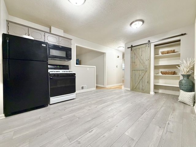 1206 N 20TH Street, Council Bluffs, IA 51501