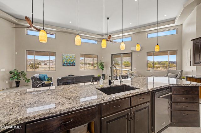 11853 W CRUISER Lane, Casa Grande, AZ 85194