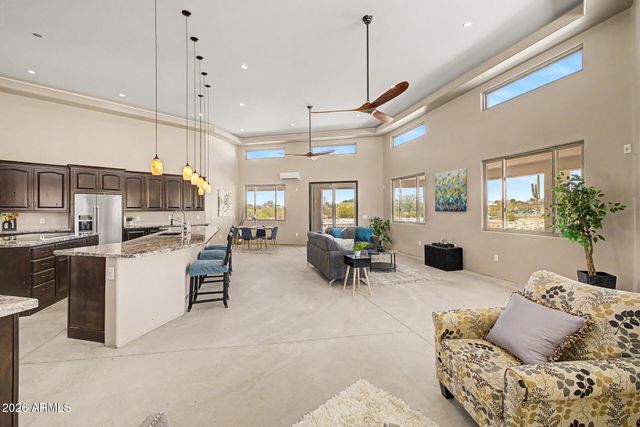 11853 W CRUISER Lane, Casa Grande, AZ 85194