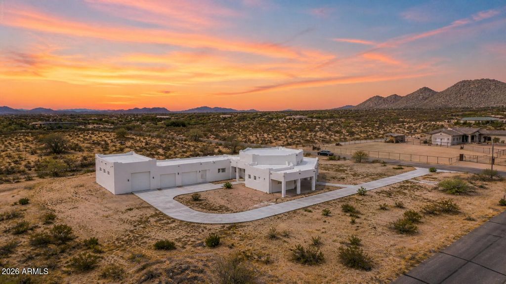 11853 W CRUISER Lane, Casa Grande, AZ 85194