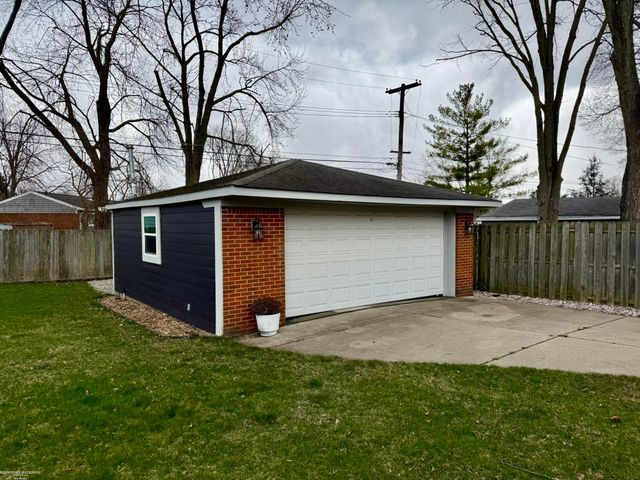 20346 Tullio Street, Clinton Township, MI 48035