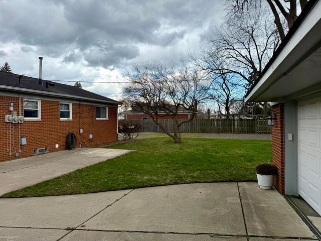 20346 Tullio Street, Clinton Township, MI 48035