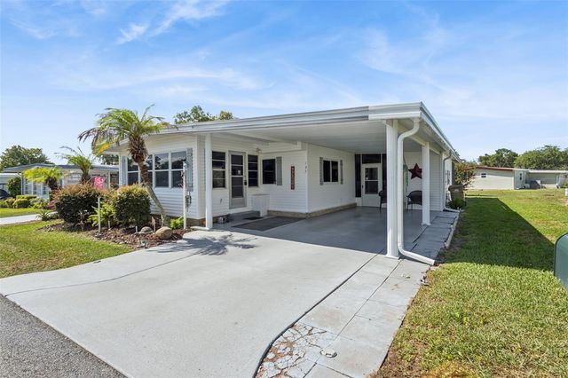 137 JACARANDA DRIVE, Leesburg, FL 34748