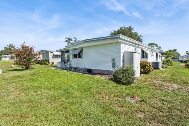 137 JACARANDA DRIVE, Leesburg, FL 34748